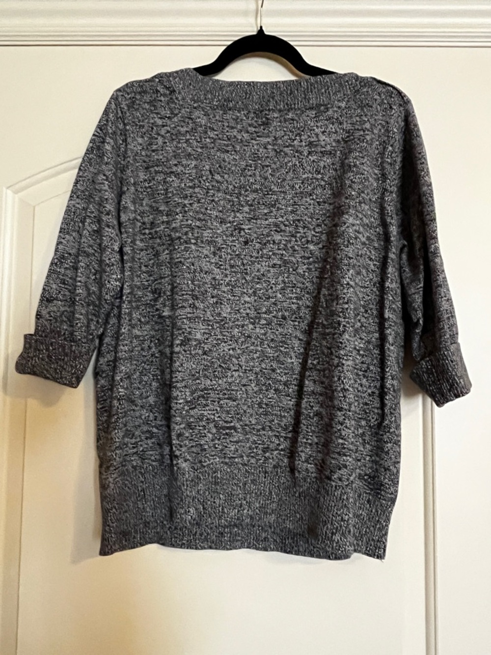 Roz & Ali Heathered Gray Scoop Neck Knit Sweater